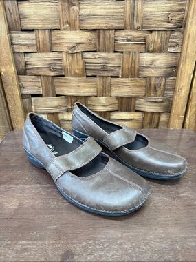Merrell Brown Leather Mary Jane Flats